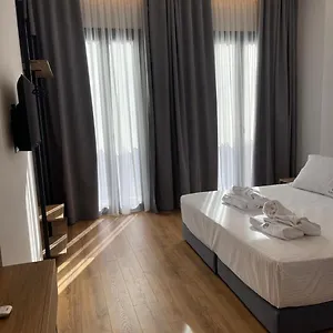 Dia Mare Deluxe , Vlorë Albania